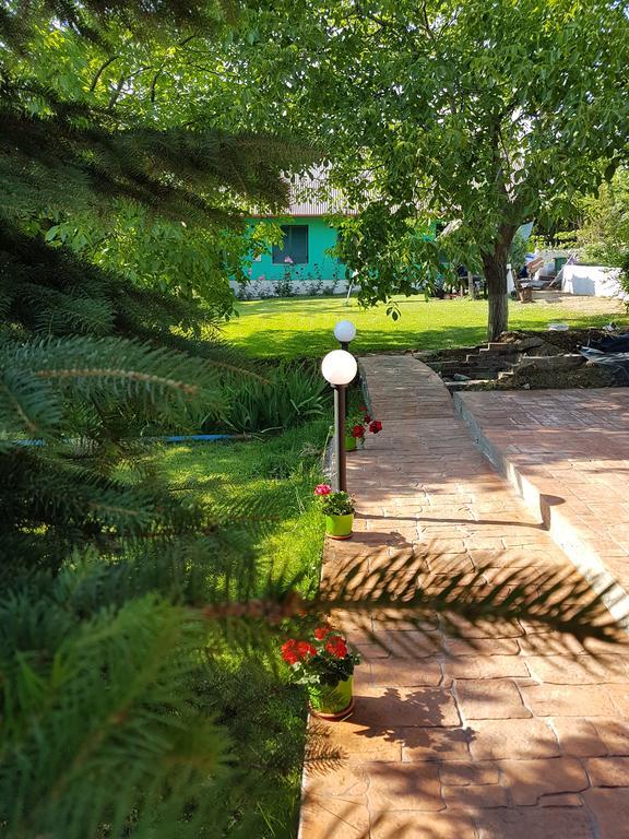 Camping Robinson Country Club Oradea Exterior photo