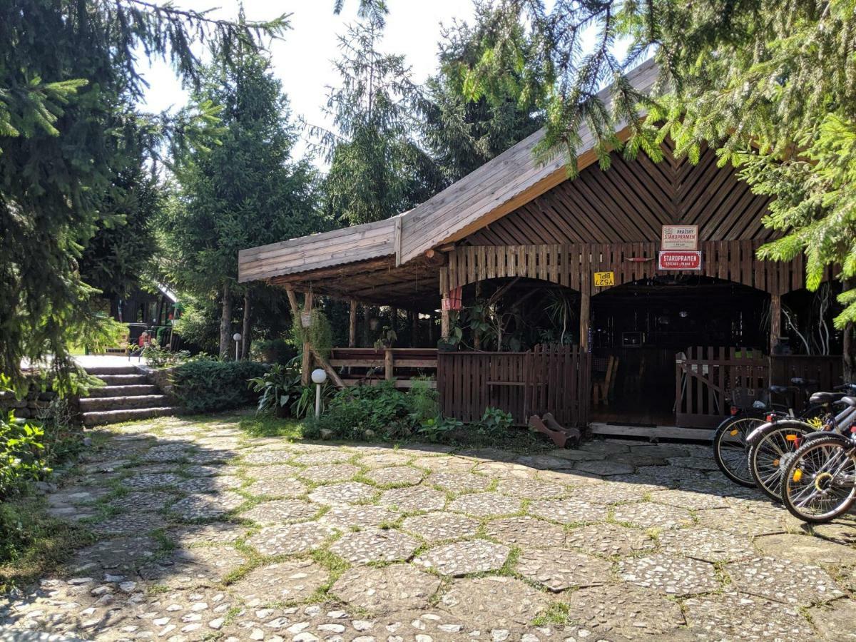 Camping Robinson Country Club Oradea Exterior photo